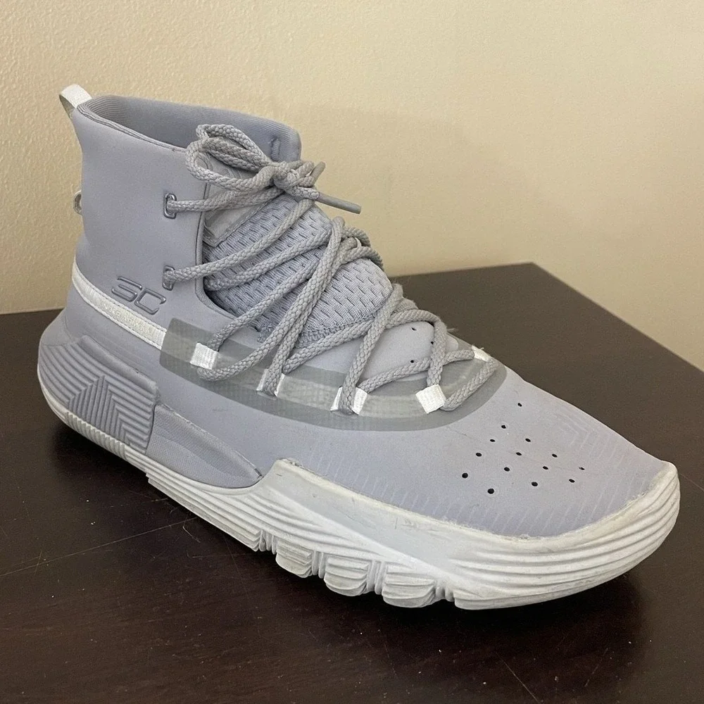 Under Armour Curry 0.5 Boys Basketball Shoes Mod Gray‎ White 3020424-101 Size 6Y